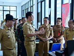 Hari Pertama Kerja Bupati Lamsel Radityo Egi Pratama Sidak Kantor MPP