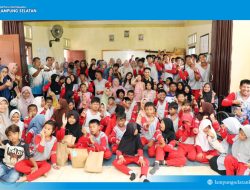Bersanma Tiga Putrinya Bupati Egi Sambangi SLB Negeri Di Sidomulyo