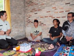 Bupati Lamsel Sambagi Rumah Aji, Korban Calo Kapal Ikan Merauke